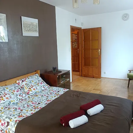 Cozy 2 Bedrooms Raciborska Daire