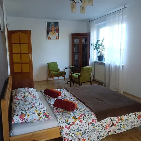Cozy 2 Bedrooms Raciborska شقة