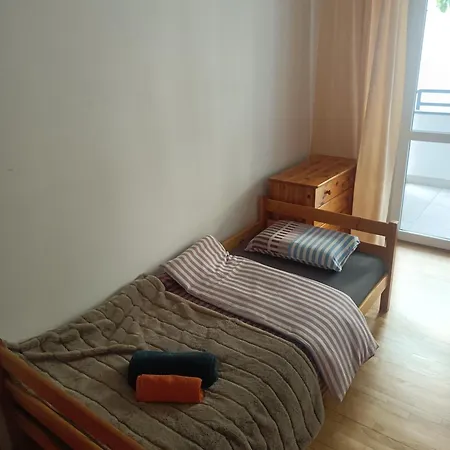 Cozy 2 Bedrooms Raciborska Daire *