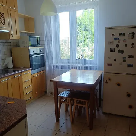 Cozy 2 Bedrooms Raciborska Daire Krakow